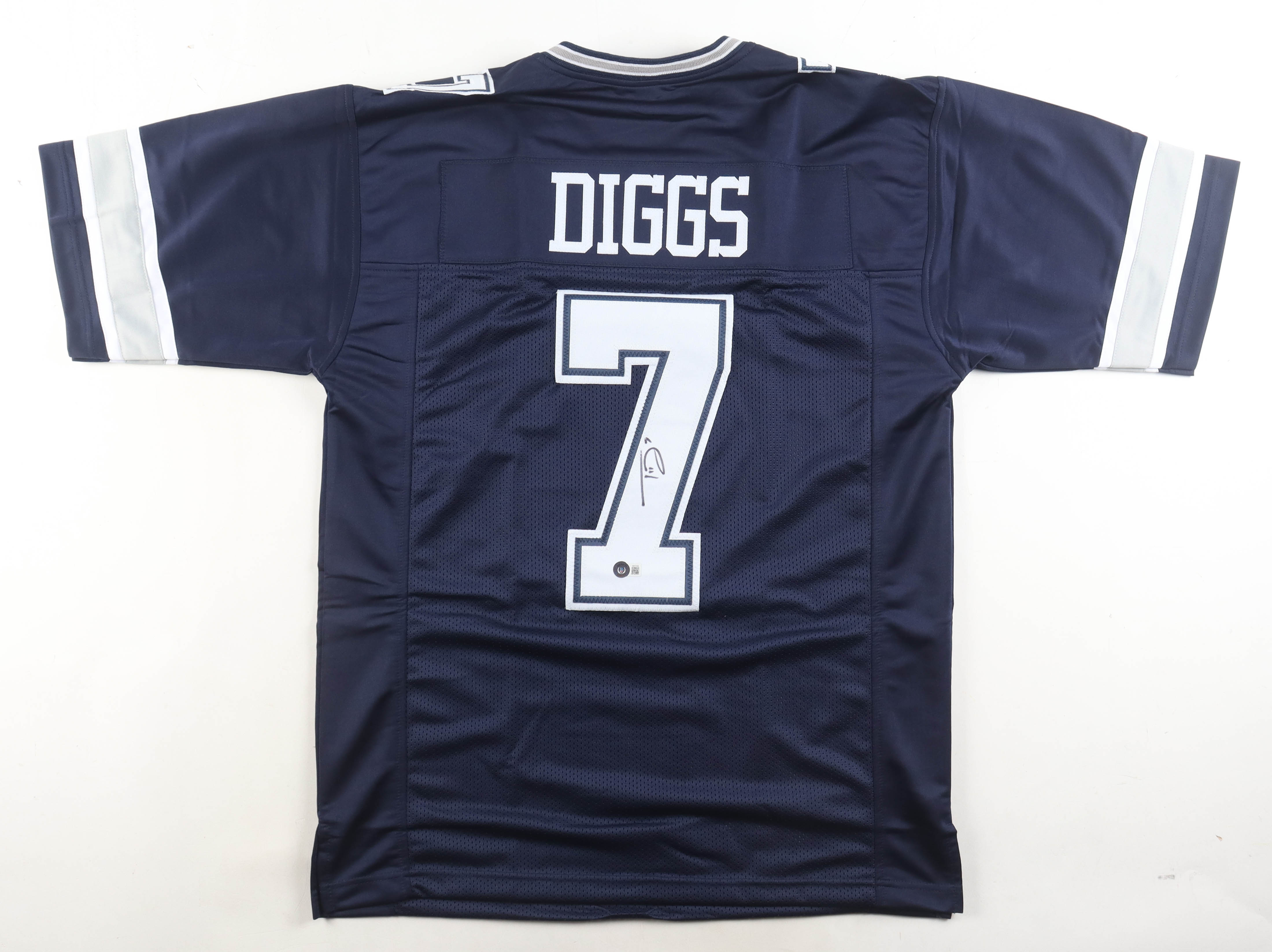 Trevon Diggs Signed Jersey (Beckett) at PristineAuction.com Trevon Diggs Signed Jersey (Beckett) at PristineAuction.com