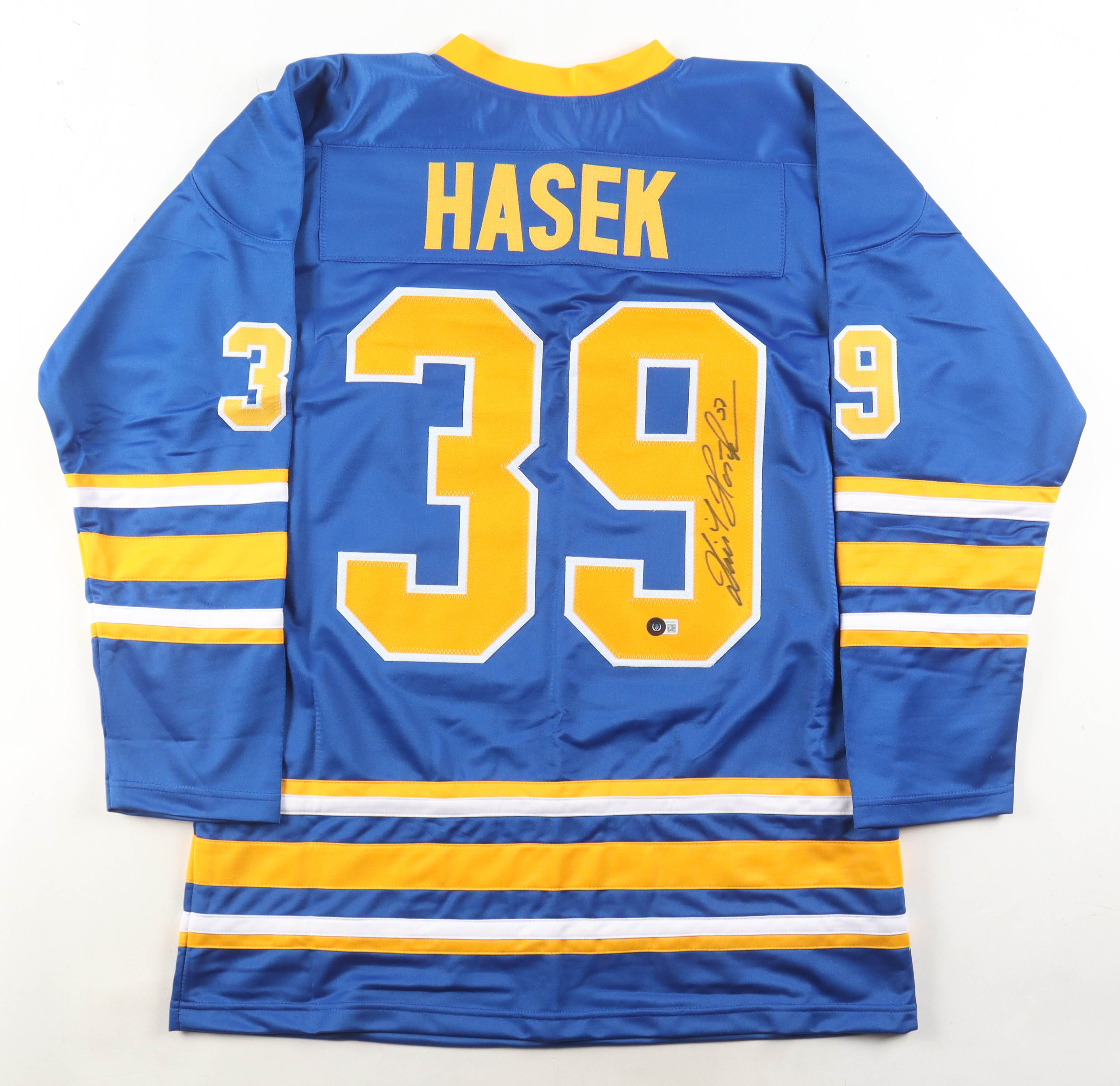 Dominik Hasek Signed Jersey (Beckett) at PristineAuction.com Dominik Hasek Signed Jersey (Beckett) at PristineAuction.com