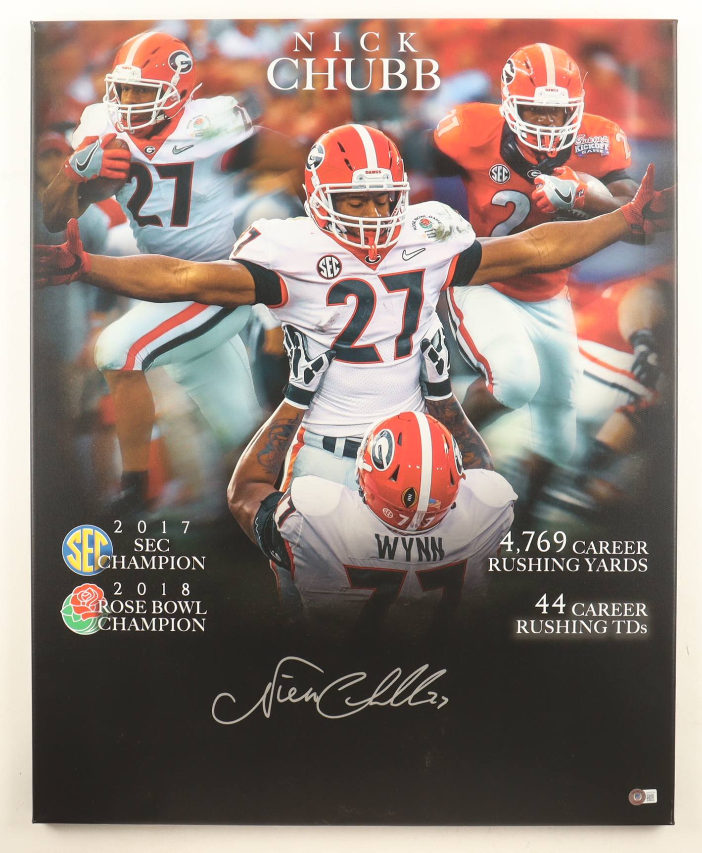 Nick Chubb Signed Georgia Bulldogs Canvas Photo (Beckett) at PristineAuction.com Nick Chubb Signed Georgia Bulldogs Canvas Photo (Beckett) at PristineAuction.com