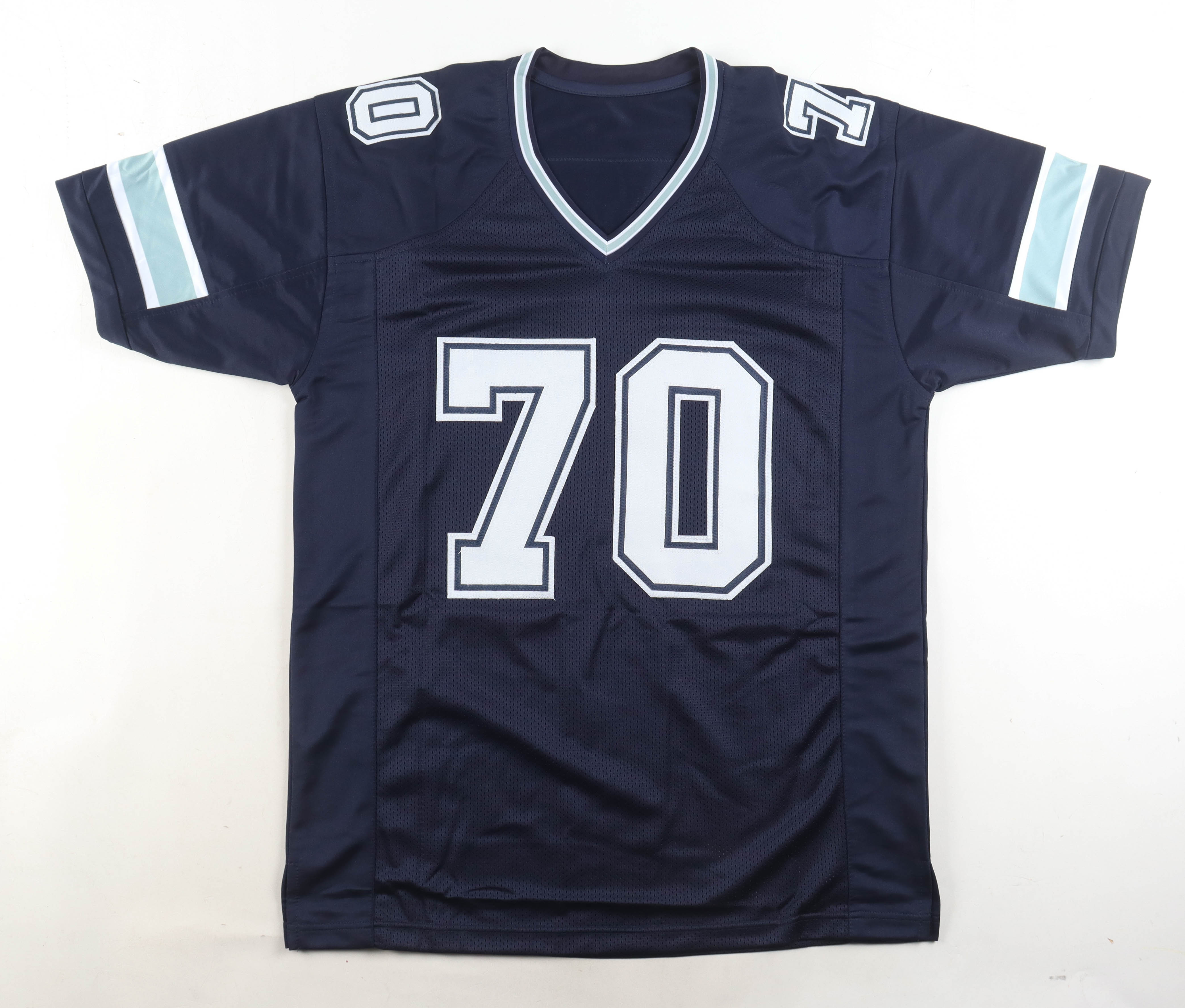 Zack Martin Signed Jersey (Beckett & Prova) at PristineAuction.com Zack Martin Signed Jersey (Beckett & Prova) at PristineAuction.com