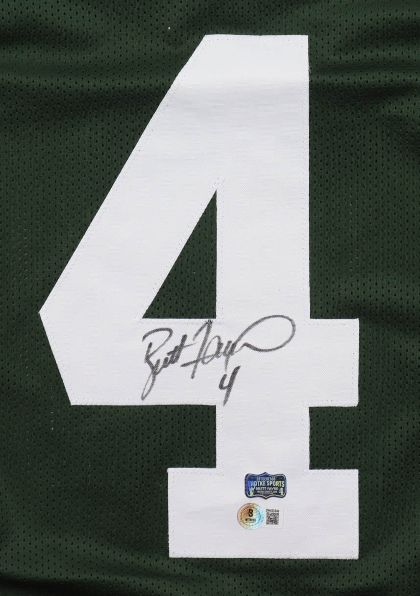Brett Favre Signed Jersey (Beckett & Favre) at PristineAuction.com Brett Favre Signed Jersey (Beckett & Favre) at PristineAuction.com
