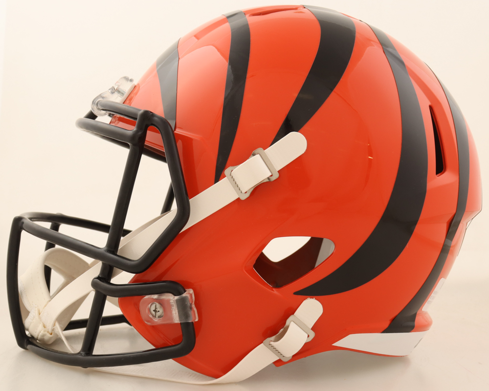 Logan Wilson Signed Bengals Full-Size Speed Helmet Inscribed "Welcome To The Jungle!" (Beckett) at PristineAuction.com Logan Wilson Signed Bengals Full-Size Speed Helmet Inscribed "Welcome To The Jungle!" (Beckett) at PristineAuction.com