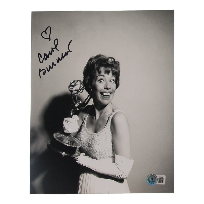 Carol Burnett Signed 8x10 Photo (Beckett) at PristineAuction.com Carol Burnett Signed 8x10 Photo (Beckett) at PristineAuction.com