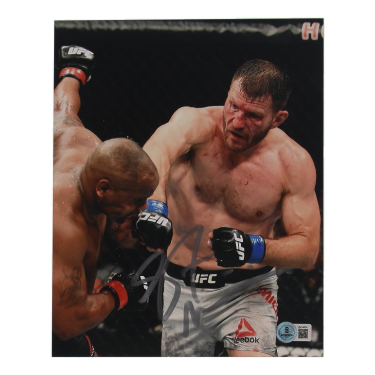 Stipe Miocic Signed 8x10 Photo (Beckett) at PristineAuction.com Stipe Miocic Signed 8x10 Photo (Beckett) at PristineAuction.com