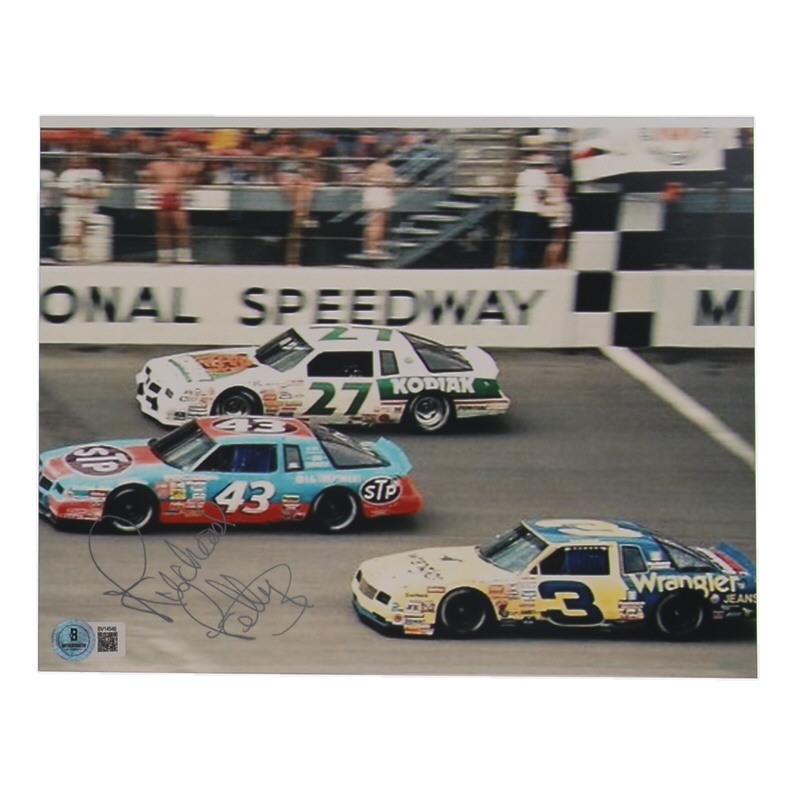 Richard Petty Signed NASCAR 8x10 Photo (Beckett) at PristineAuction.com Richard Petty Signed NASCAR 8x10 Photo (Beckett) at PristineAuction.com