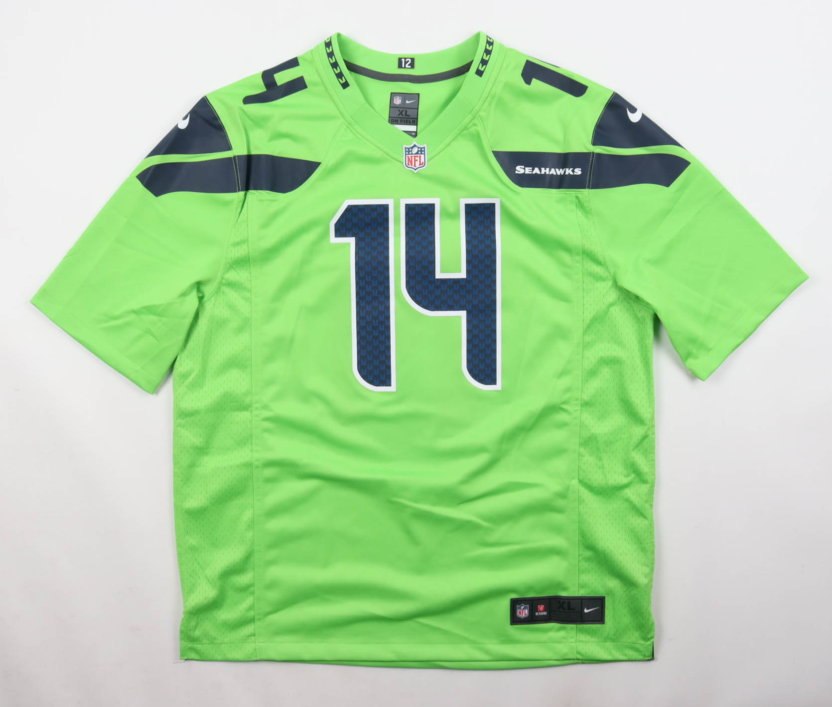 DK Metcalf Signed Seahawks Nike Authentic Jersey (Beckett) at PristineAuction.com DK Metcalf Signed Seahawks Nike Authentic Jersey (Beckett) at PristineAuction.com
