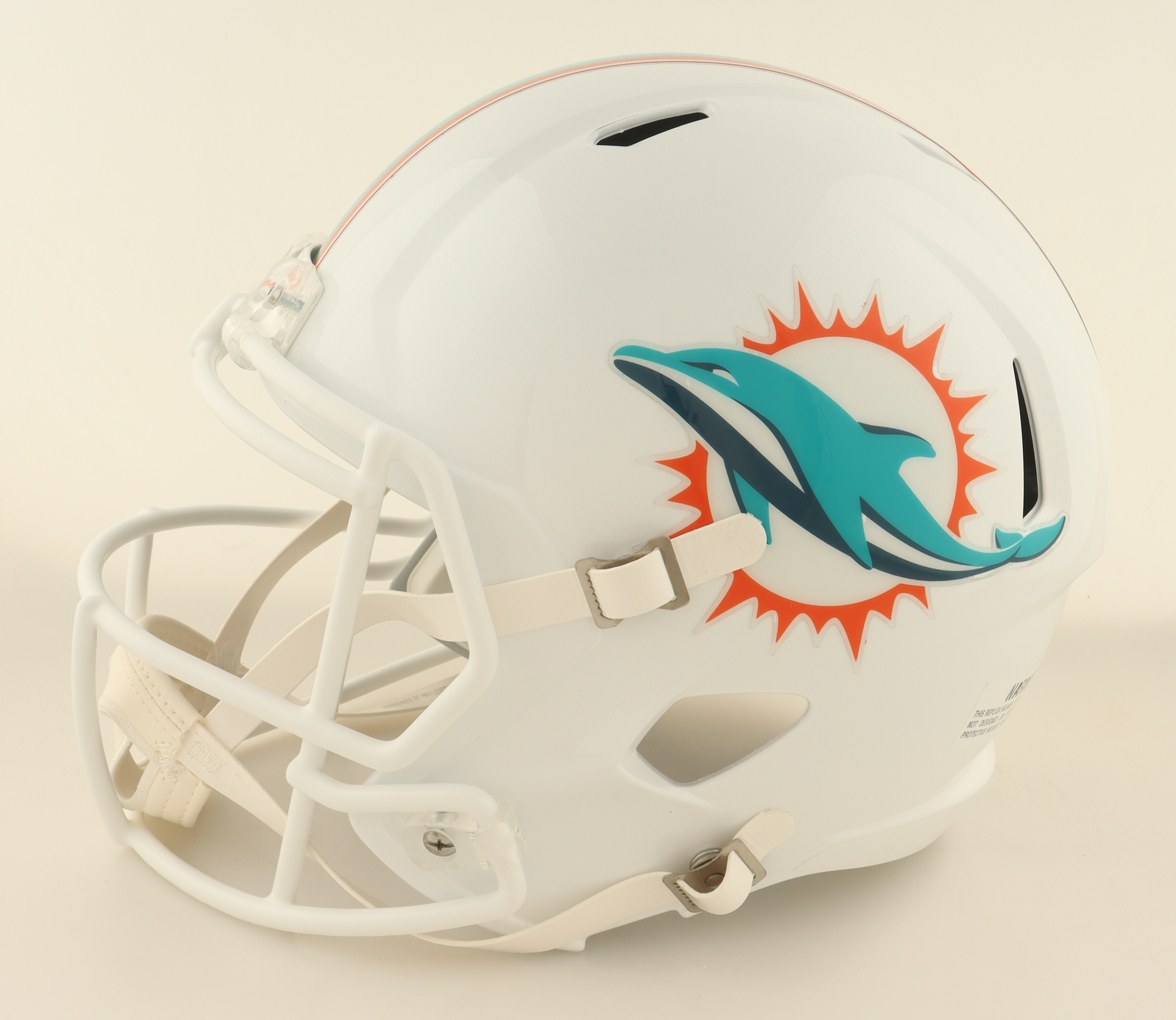 De'Von Achane Signed Dolphins Full-Size Speed Helmet (Beckett) at PristineAuction.com De'Von Achane Signed Dolphins Full-Size Speed Helmet (Beckett) at PristineAuction.com