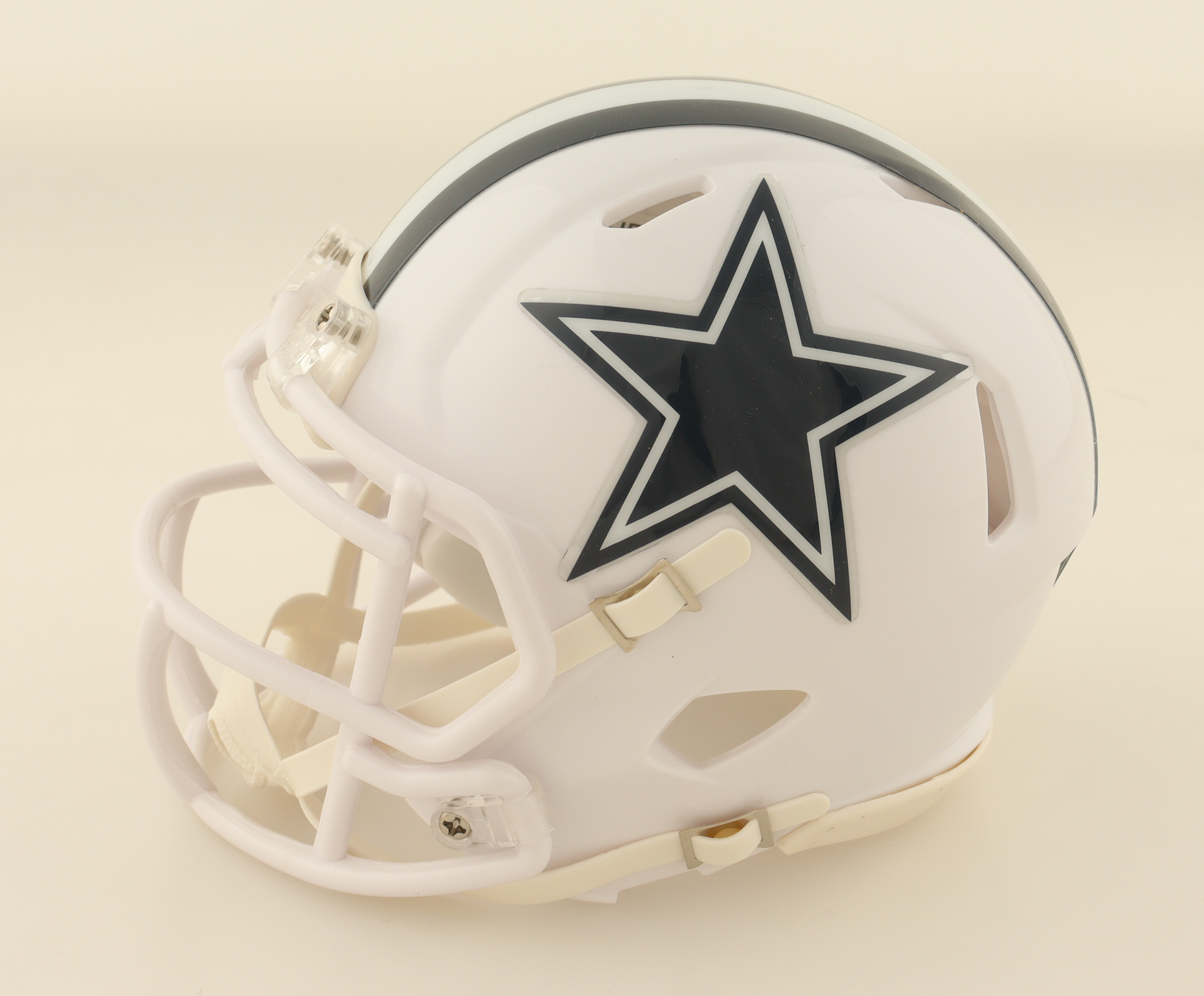 Markquese Bell Signed Cowboys Speed Mini Helmet (JSA & PIA) at PristineAuction.com Markquese Bell Signed Cowboys Speed Mini Helmet (JSA & PIA) at PristineAuction.com