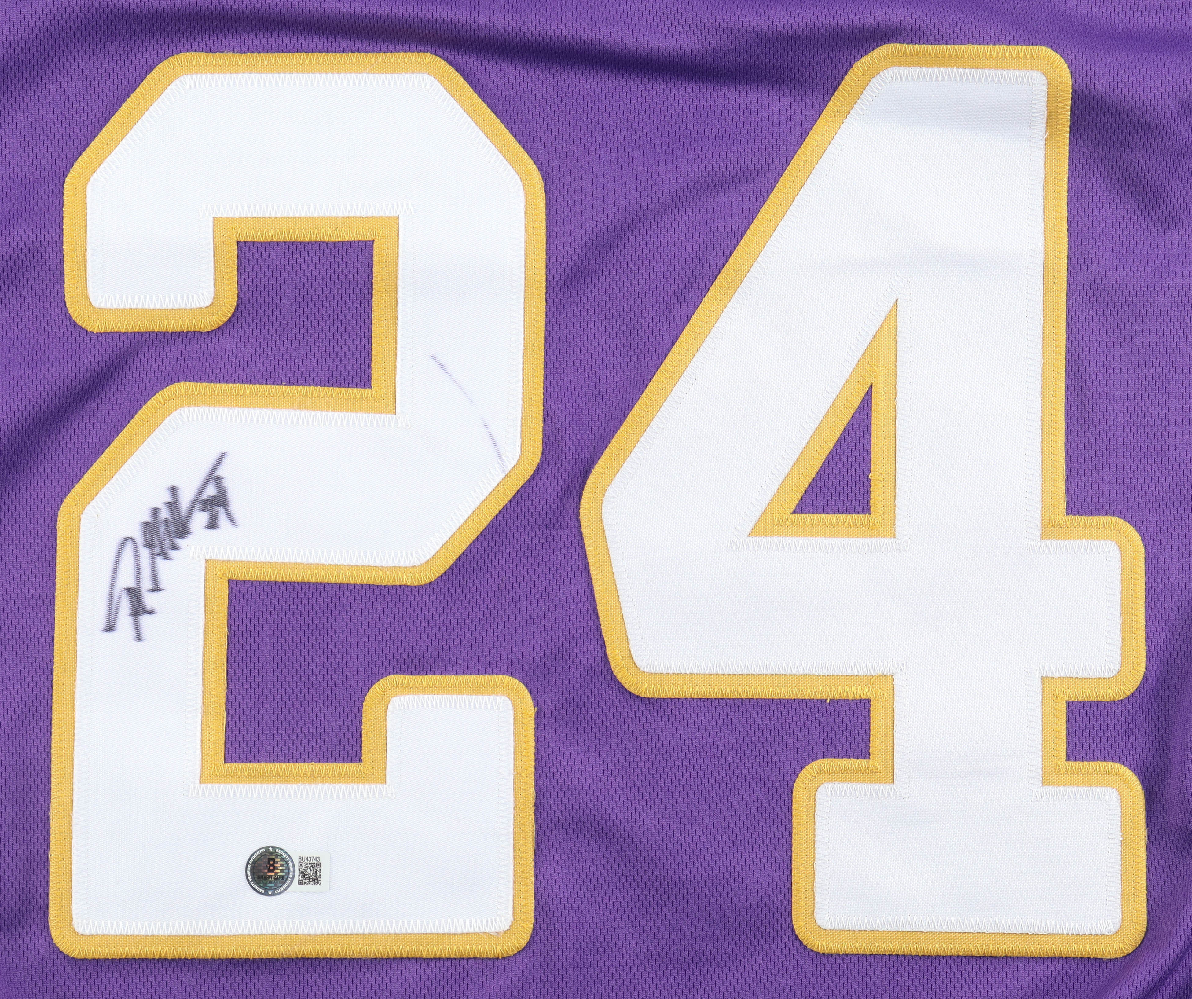 Robert Griffith Signed Jersey (Beckett) at PristineAuction.com Robert Griffith Signed Jersey (Beckett) at PristineAuction.com