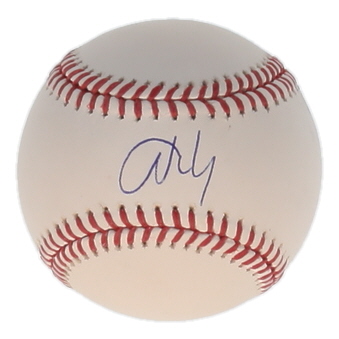 Luis Robert Jr. Signed OML Baseball (Beckett) at PristineAuction.com Luis Robert Jr. Signed OML Baseball (Beckett) at PristineAuction.com