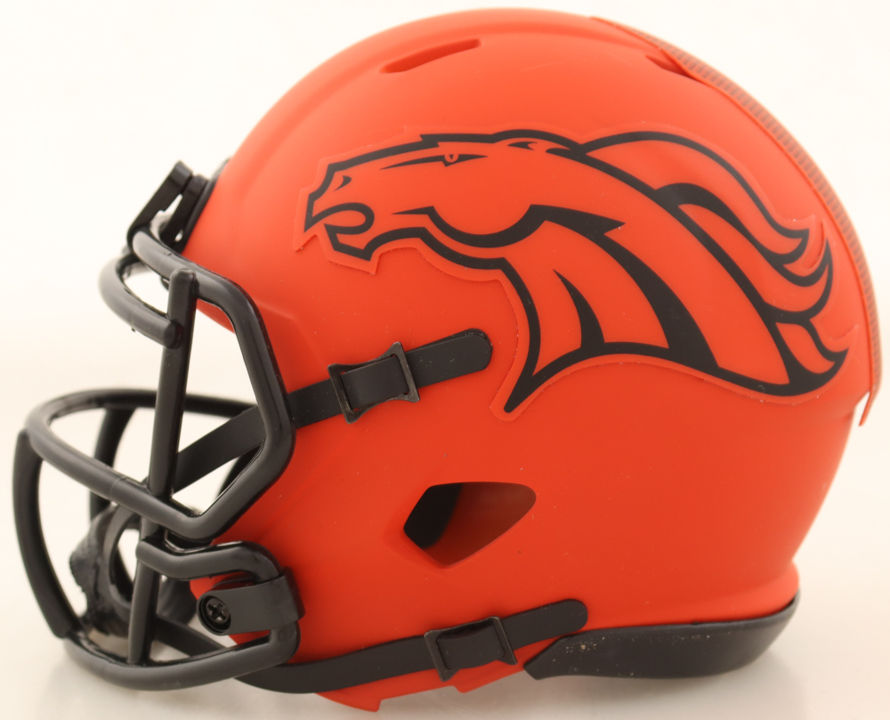 Bo Nix Signed Rave Alternate Speed Mini Helmet (Beckett) at PristineAuction.com Bo Nix Signed Rave Alternate Speed Mini Helmet (Beckett) at PristineAuction.com