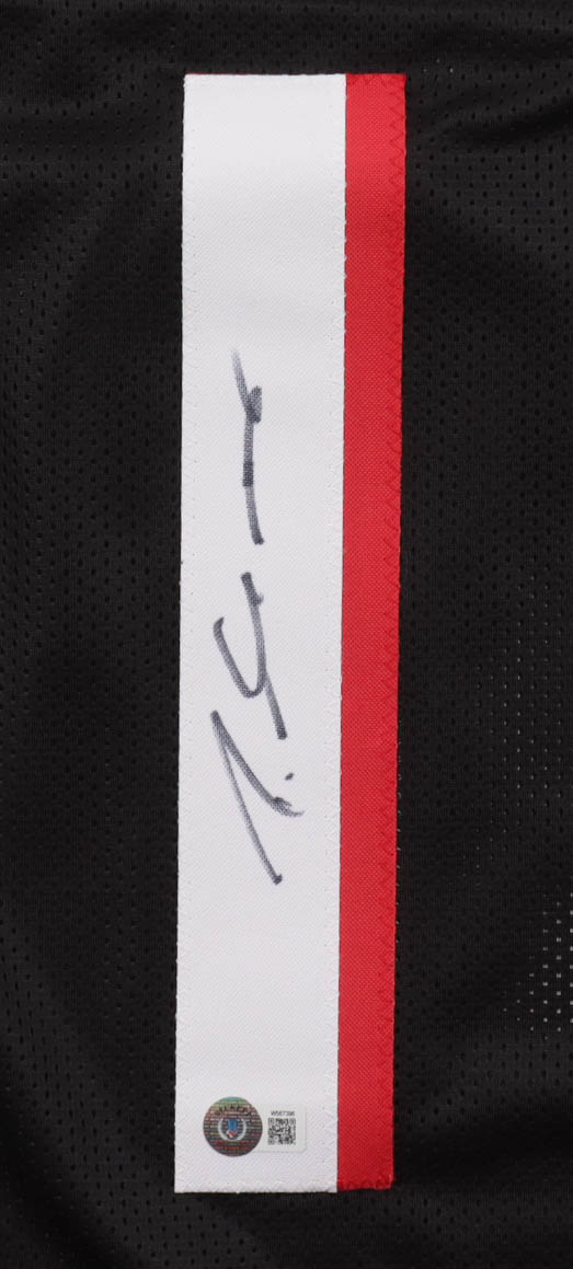 Darnell Mooney Signed Jersey (Beckett) at PristineAuction.com Darnell Mooney Signed Jersey (Beckett) at PristineAuction.com