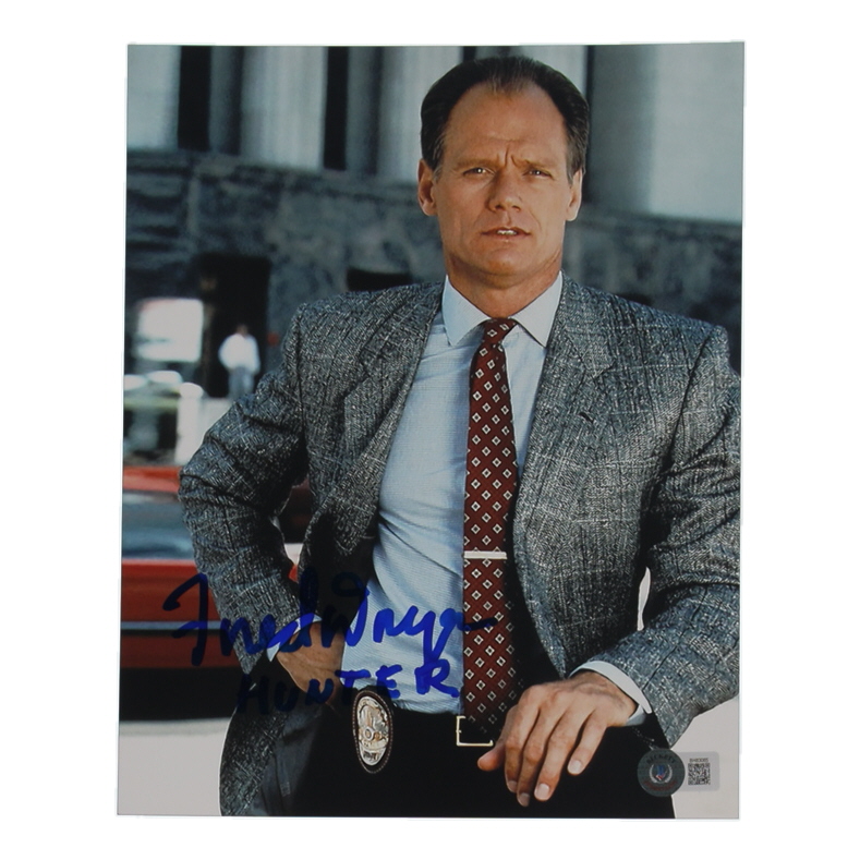 Fred Dryer Signed "Hunter" 8x10 Photo Inscribed "Hunter" (Beckett) at PristineAuction.com Fred Dryer Signed "Hunter" 8x10 Photo Inscribed "Hunter" (Beckett) at PristineAuction.com