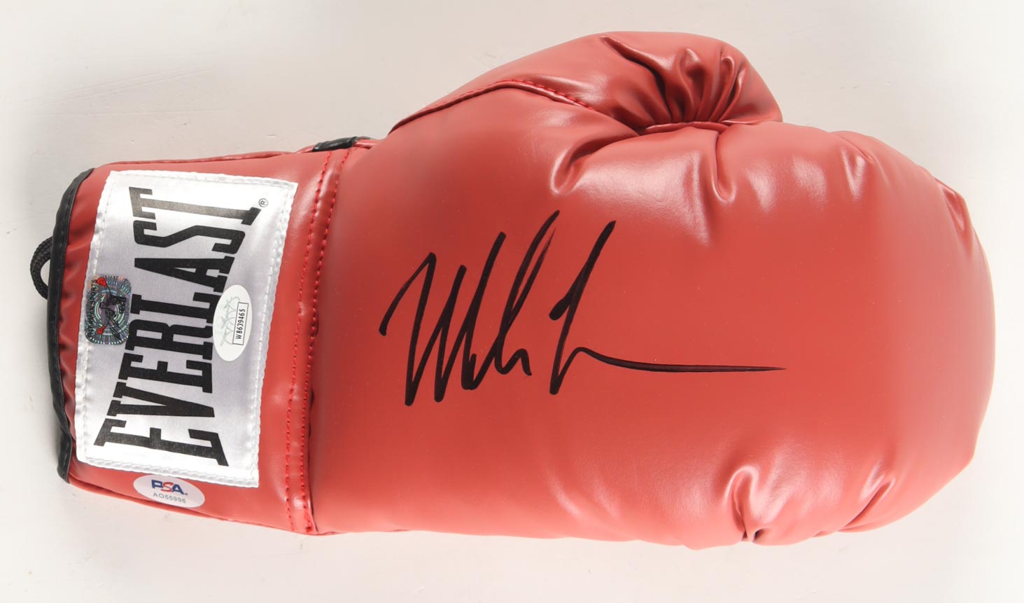 Mike Tyson Signed Everlast Boxing Glove (Tyson, JSA & PSA) at PristineAuction.com Mike Tyson Signed Everlast Boxing Glove (Tyson, JSA & PSA) at PristineAuction.com