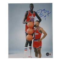 Muggsy Bogues Signed Hornets 8x10 Photo (Beckett) at PristineAuction.com