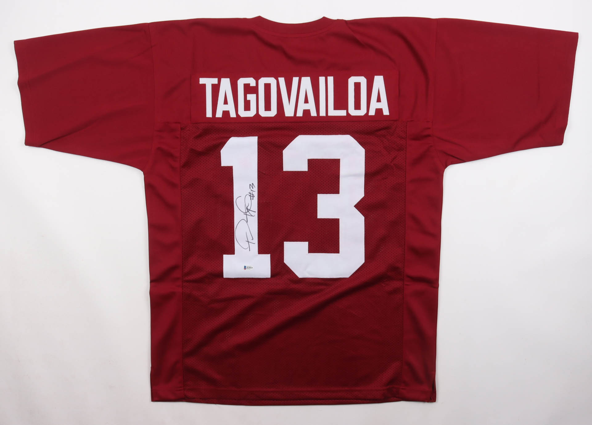 Tua Tagovailoa Signed Jersey (Beckett) at PristineAuction.com Tua Tagovailoa Signed Jersey (Beckett) at PristineAuction.com