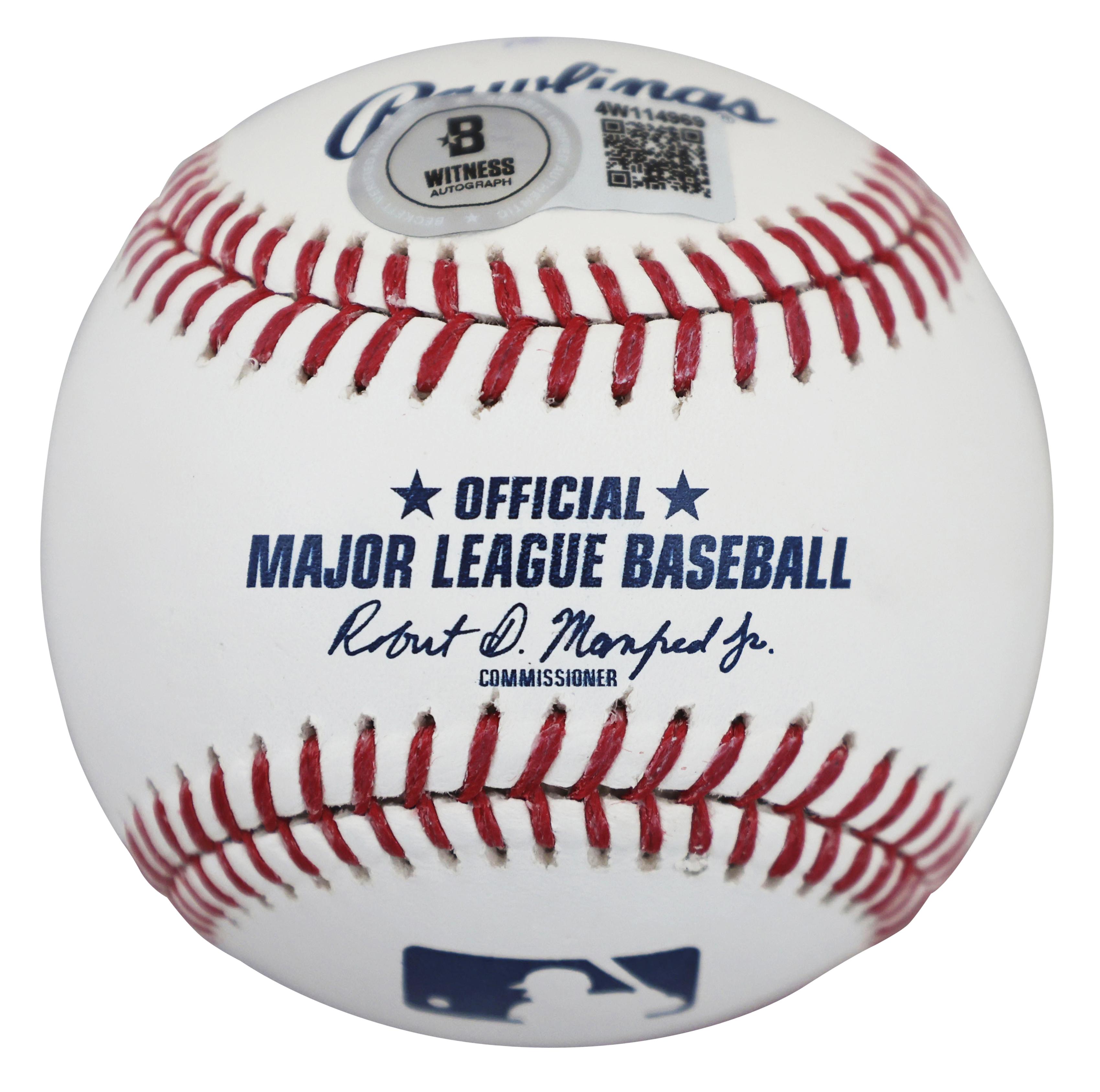 Eddie Murray Signed OML Baseball with Gold Glove Display Case & (4) Career Inscriptions (Beckett) at PristineAuction.com Eddie Murray Signed OML Baseball with Gold Glove Display Case & (4) Career Inscriptions (Beckett) at PristineAuction.com