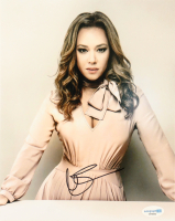 Leah Remini Signed 8x10 Photo (ACOA) at PristineAuction.com