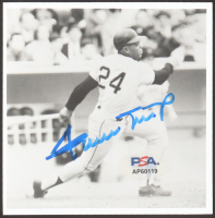 Willie Mays Signed 4x4 Photo (PSA) at PristineAuction.com