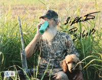 Si Robertson Signed "Duck Dynasty" 8x10 Photo (Beckett) at PristineAuction.com