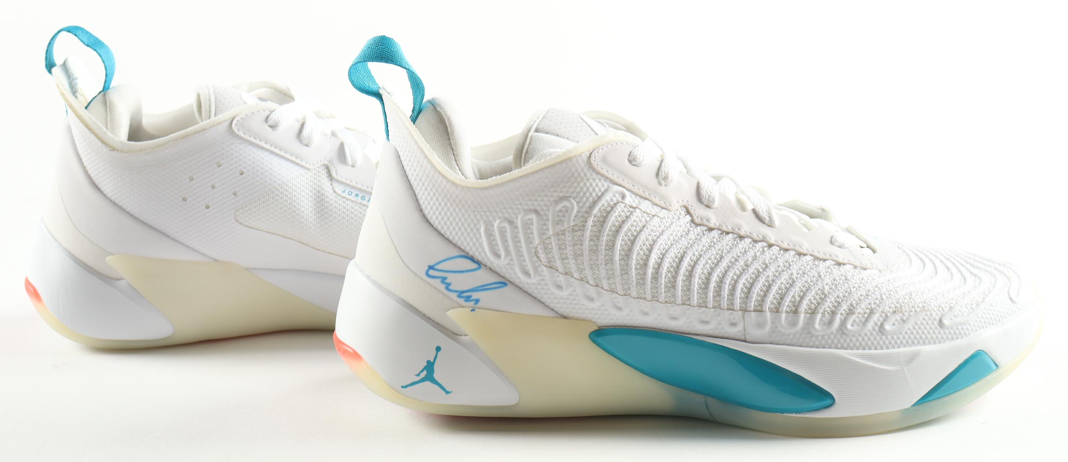 Luka Doncic Signed Pair of Jordan Luka 1 Basketball Shoes (Beckett) at PristineAuction.com Luka Doncic Signed Pair of Jordan Luka 1 Basketball Shoes (Beckett) at PristineAuction.com