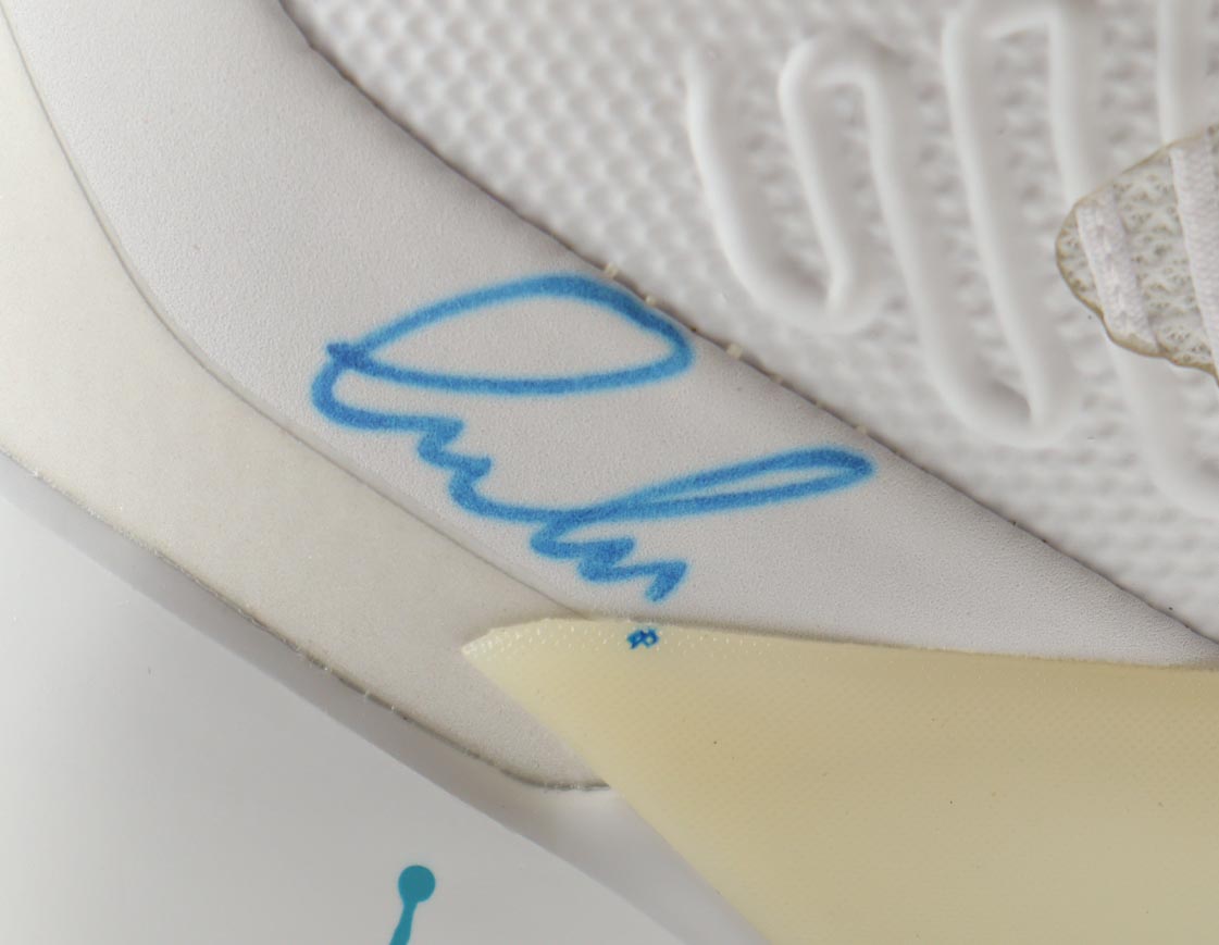 Luka Doncic Signed Pair of Jordan Luka 1 Basketball Shoes (Beckett) at PristineAuction.com Luka Doncic Signed Pair of Jordan Luka 1 Basketball Shoes (Beckett) at PristineAuction.com