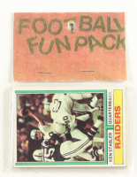 1974 Topps Football Card Fun Pack with (10) Cards at PristineAuction.com