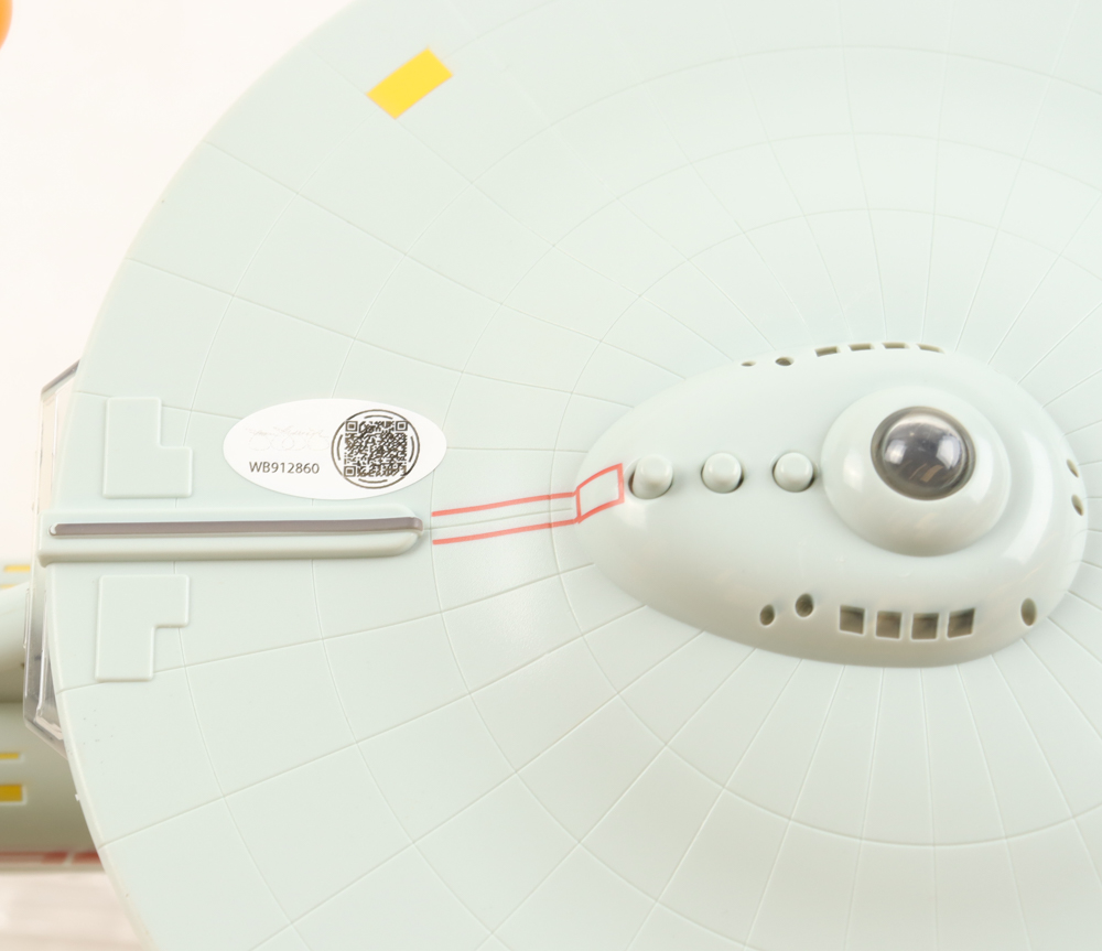 William Shatner Signed "Star Trek" Enterprise 20" Light-Up Figurine (JSA) at PristineAuction.com William Shatner Signed "Star Trek" Enterprise 20" Light-Up Figurine (JSA) at PristineAuction.com