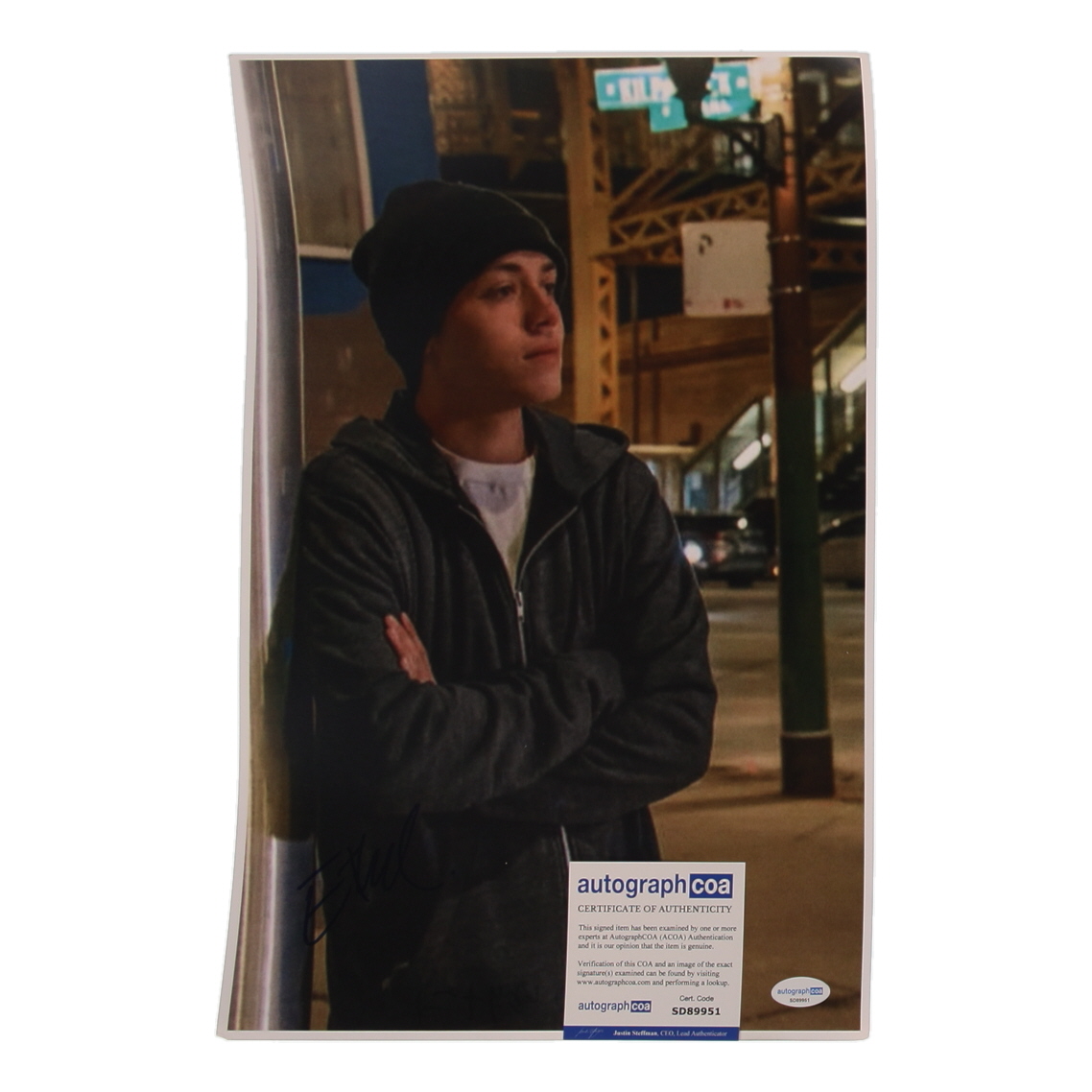 Ethan Cutkosky Signed "Shameless" 11x17 Photo (ACOA) at PristineAuction.com Ethan Cutkosky Signed "Shameless" 11x17 Photo (ACOA) at PristineAuction.com