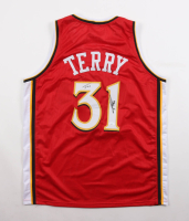 Jason Terry Signed Jersey Inscribed "Jet" (JSA) at PristineAuction.com