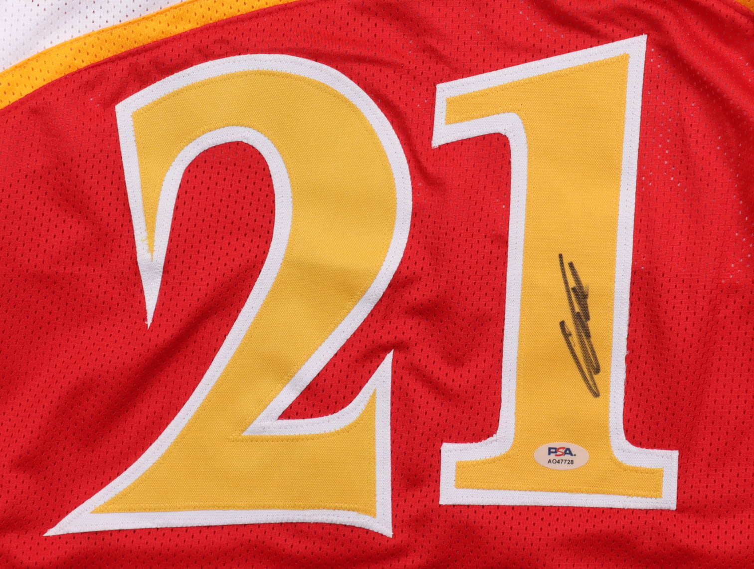 Dominique Wilkins Signed Jersey (PSA) at PristineAuction.com Dominique Wilkins Signed Jersey (PSA) at PristineAuction.com