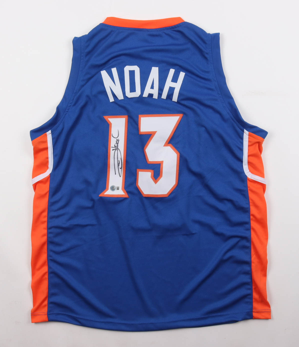 Joakim Noah Signed Jersey (Beckett) at PristineAuction.com Joakim Noah Signed Jersey (Beckett) at PristineAuction.com