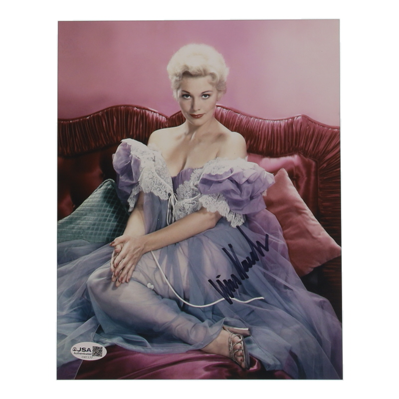 Kim Novak Signed 8x10 Photo (JSA) at PristineAuction.com Kim Novak Signed 8x10 Photo (JSA) at PristineAuction.com