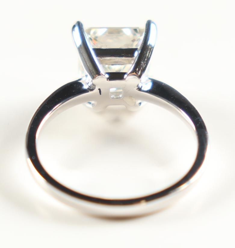 New 7.15 Carats Lab Grown Diamond Ring G, VS2 | Estimated Retail Value: $12,000 (UGL & IGI) at PristineAuction.com New 7.15 Carats Lab Grown Diamond Ring G, VS2 | Estimated Retail Value: $12,000 (UGL & IGI) at PristineAuction.com