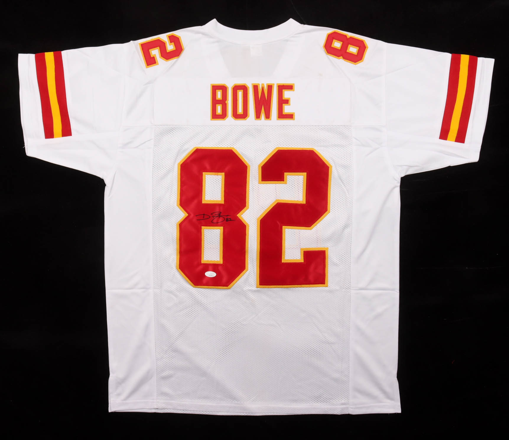 Dwayne Bowe Signed Jersey (JSA) at PristineAuction.com Dwayne Bowe Signed Jersey (JSA) at PristineAuction.com