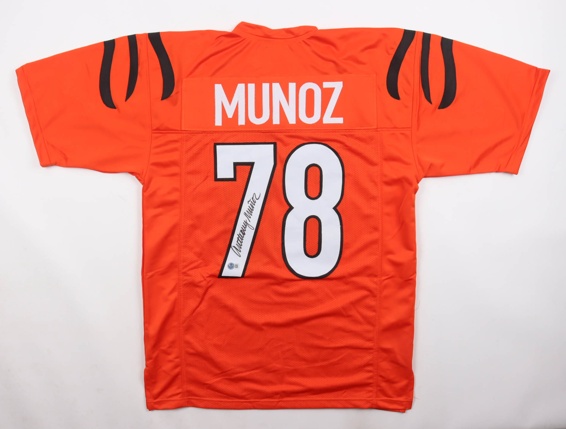 Anthony Munoz Signed Jersey (Beckett) at PristineAuction.com Anthony Munoz Signed Jersey (Beckett) at PristineAuction.com
