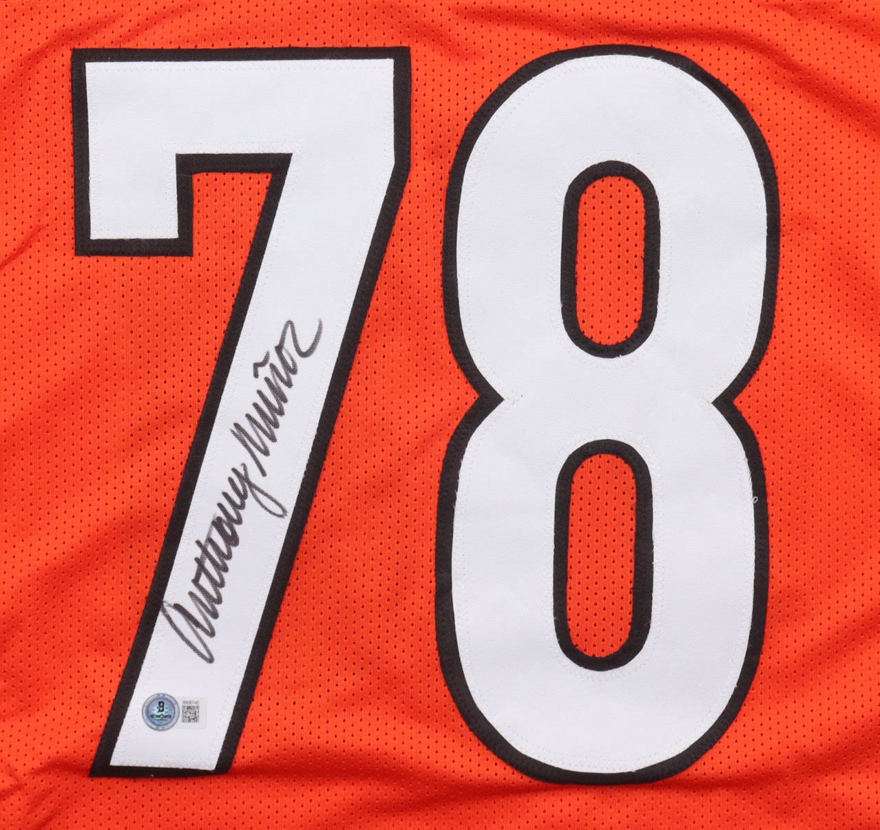 Anthony Munoz Signed Jersey (Beckett) at PristineAuction.com Anthony Munoz Signed Jersey (Beckett) at PristineAuction.com