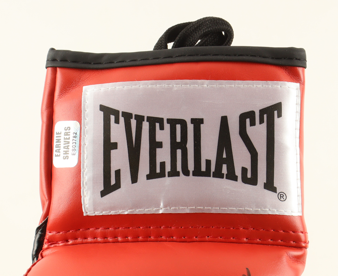 Earnie Shavers Signed Everlast Boxing Glove With Extensive Inscription (Shavers) at PristineAuction.com Earnie Shavers Signed Everlast Boxing Glove With Extensive Inscription (Shavers) at PristineAuction.com