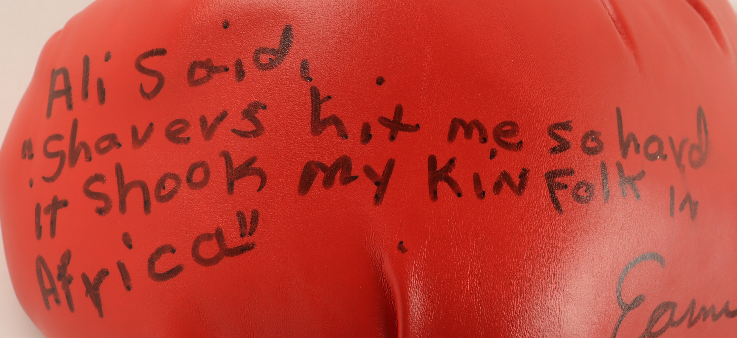 Earnie Shavers Signed Everlast Boxing Glove With Extensive Inscription (Shavers) at PristineAuction.com Earnie Shavers Signed Everlast Boxing Glove With Extensive Inscription (Shavers) at PristineAuction.com