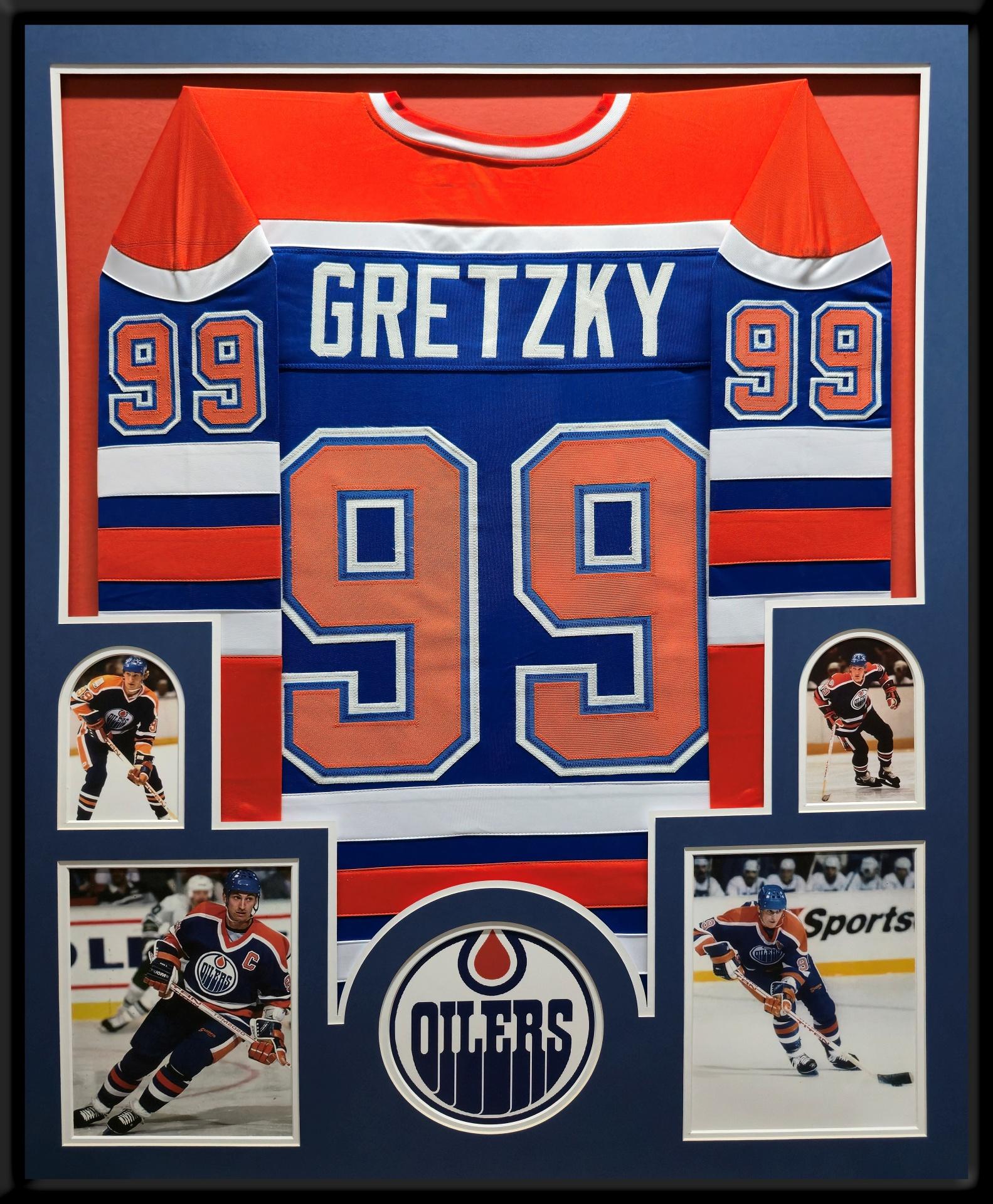 Wayne Gretzky Custom Framed Jersey Display at PristineAuction.com Wayne Gretzky Custom Framed Jersey Display at PristineAuction.com