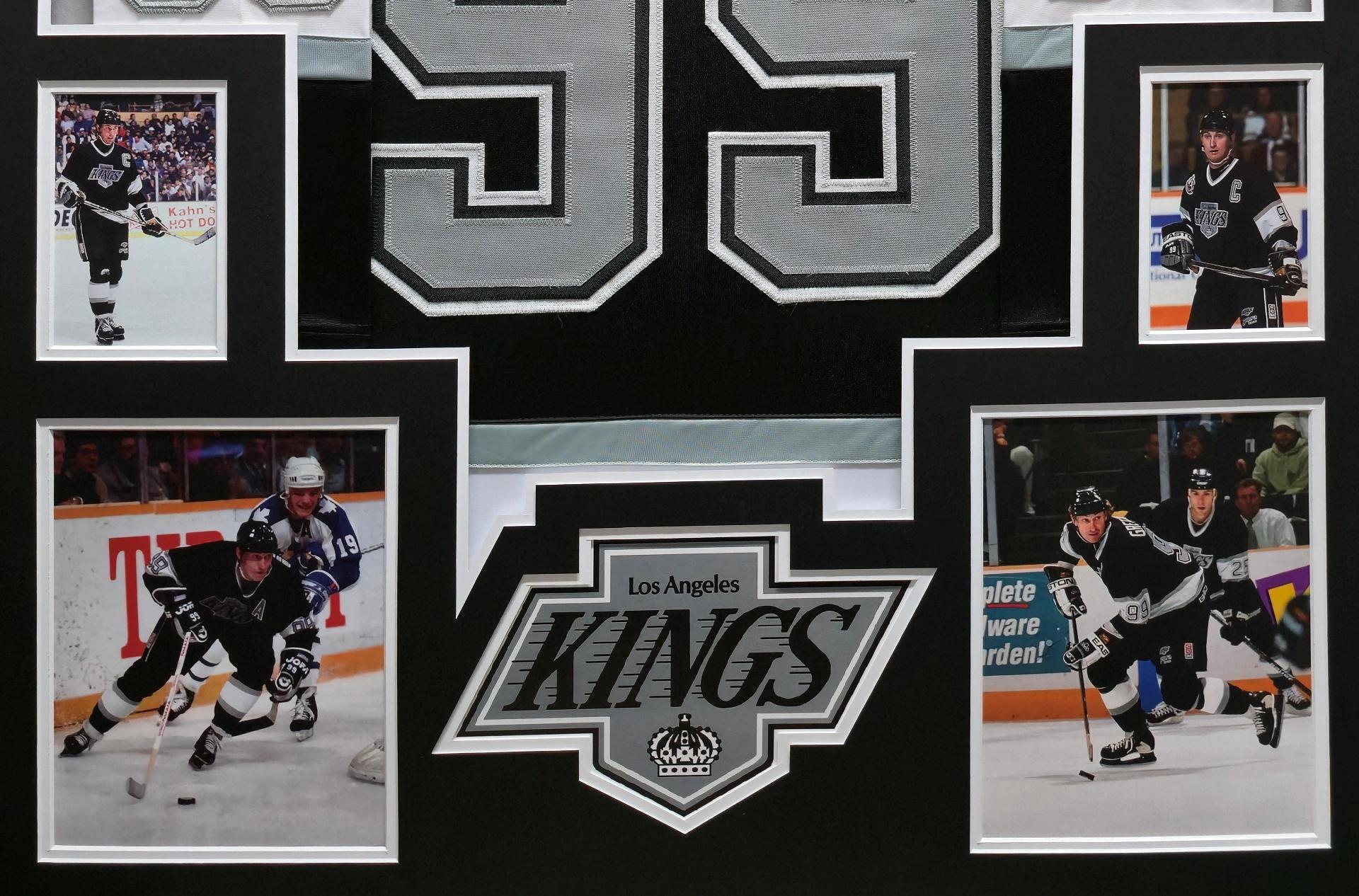 Wayne Gretzky Custom Framed Jersey Display at PristineAuction.com Wayne Gretzky Custom Framed Jersey Display at PristineAuction.com