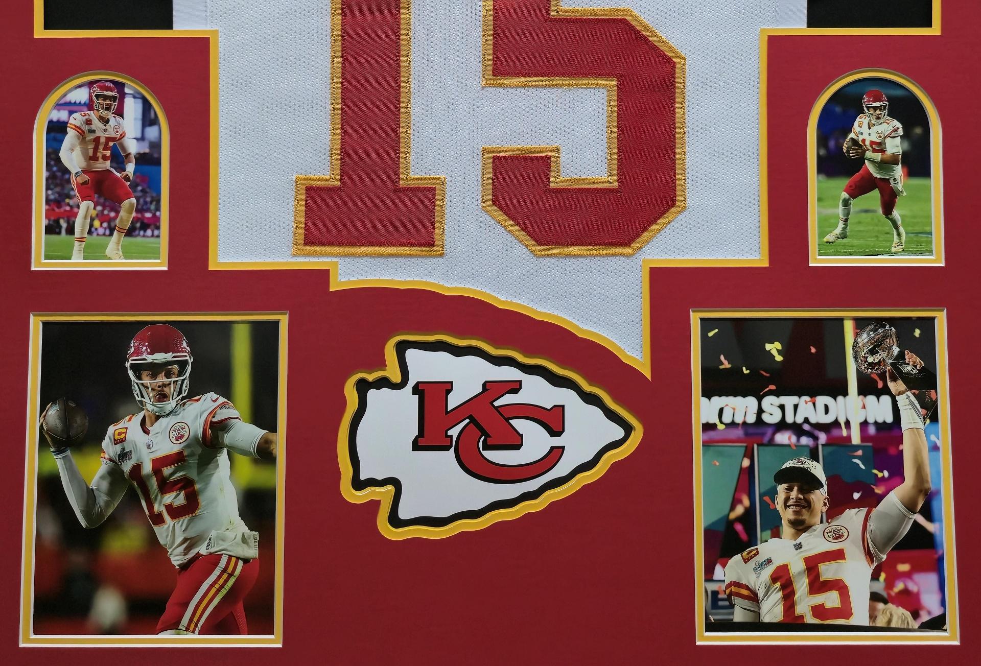 Patrick Mahomes Custom Framed Jersey Display at PristineAuction.com Patrick Mahomes Custom Framed Jersey Display at PristineAuction.com