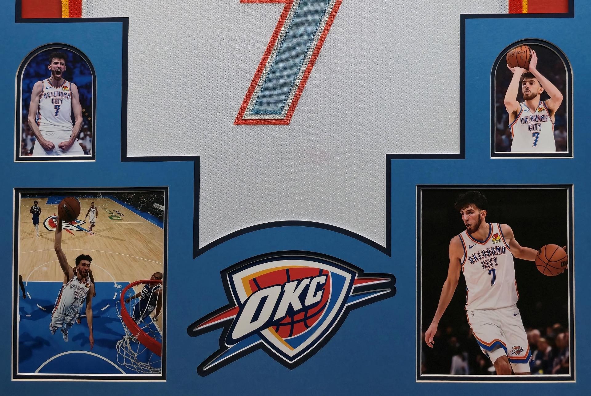 Chet Holmgren Custom Framed Jersey Display at PristineAuction.com Chet Holmgren Custom Framed Jersey Display at PristineAuction.com