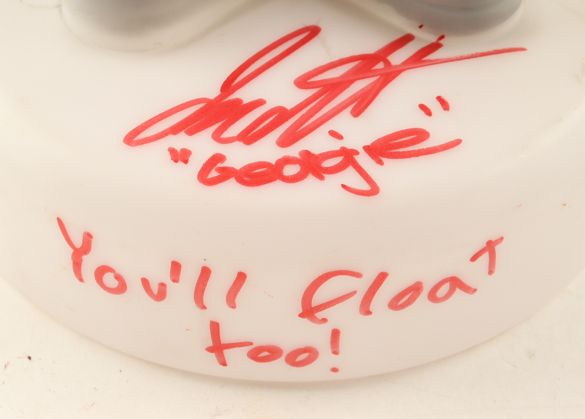 Jackson Robert Scott Signed "IT" Pennywise Character Lamp Inscribed "Georgie/ You'll Float Too!" (JSA) at PristineAuction.com Jackson Robert Scott Signed "IT" Pennywise Character Lamp Inscribed "Georgie/ You'll Float Too!" (JSA) at PristineAuction.com