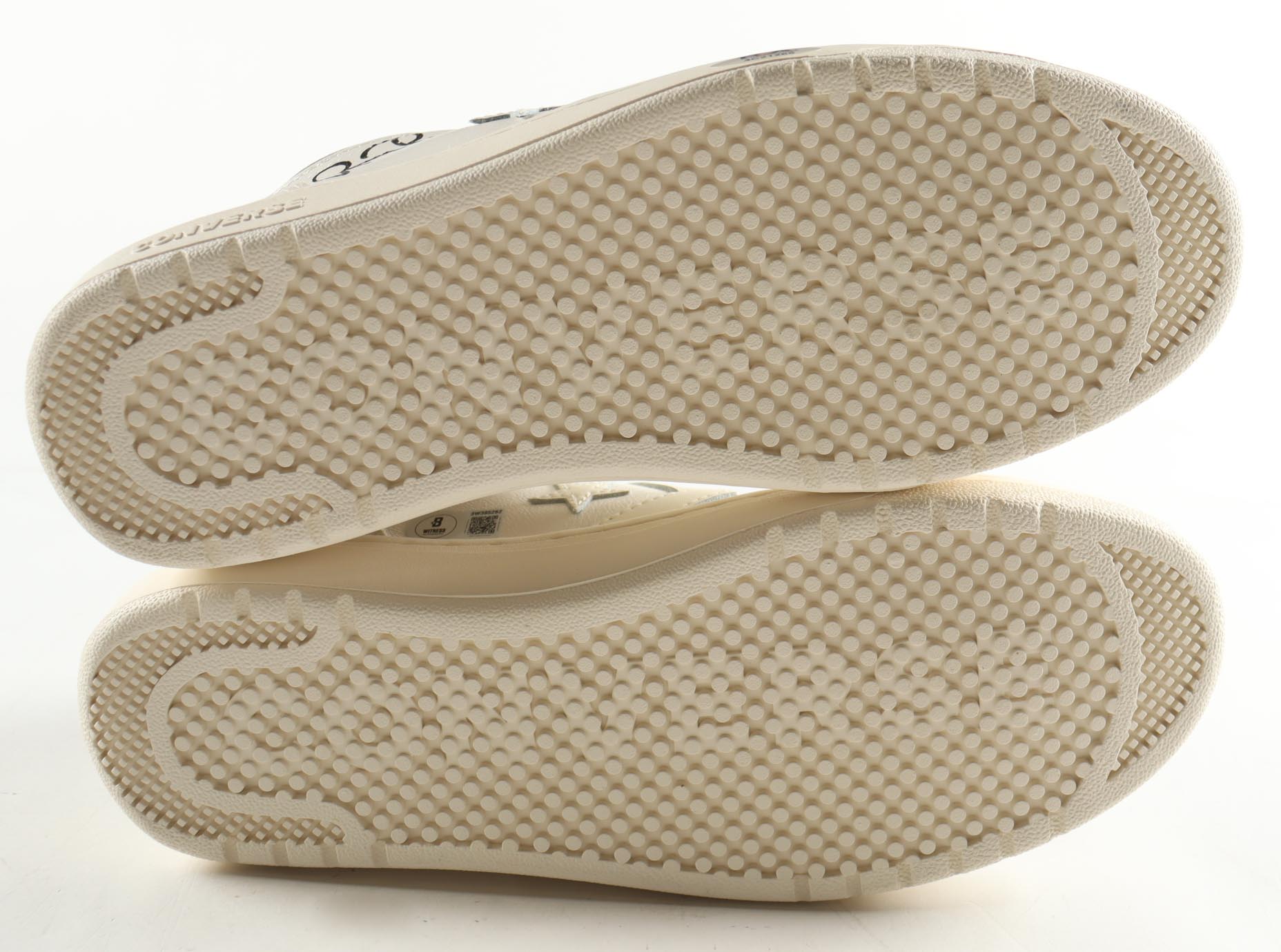 Larry Bird & Magic Johnson Signed Pair Of Converse Weapon Basketball Shoes (PSA & Beckett) at PristineAuction.com Larry Bird & Magic Johnson Signed Pair Of Converse Weapon Basketball Shoes (PSA & Beckett) at PristineAuction.com