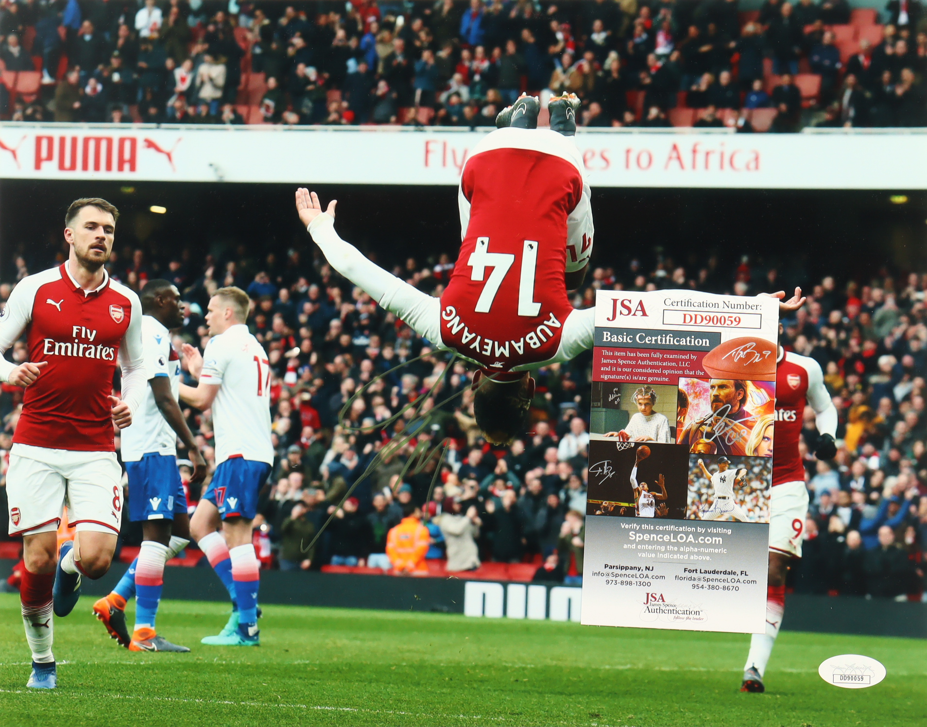 Pierre Aubameyang Signed Arsenal 11x14 Photo (JSA) at PristineAuction.com Pierre Aubameyang Signed Arsenal 11x14 Photo (JSA) at PristineAuction.com