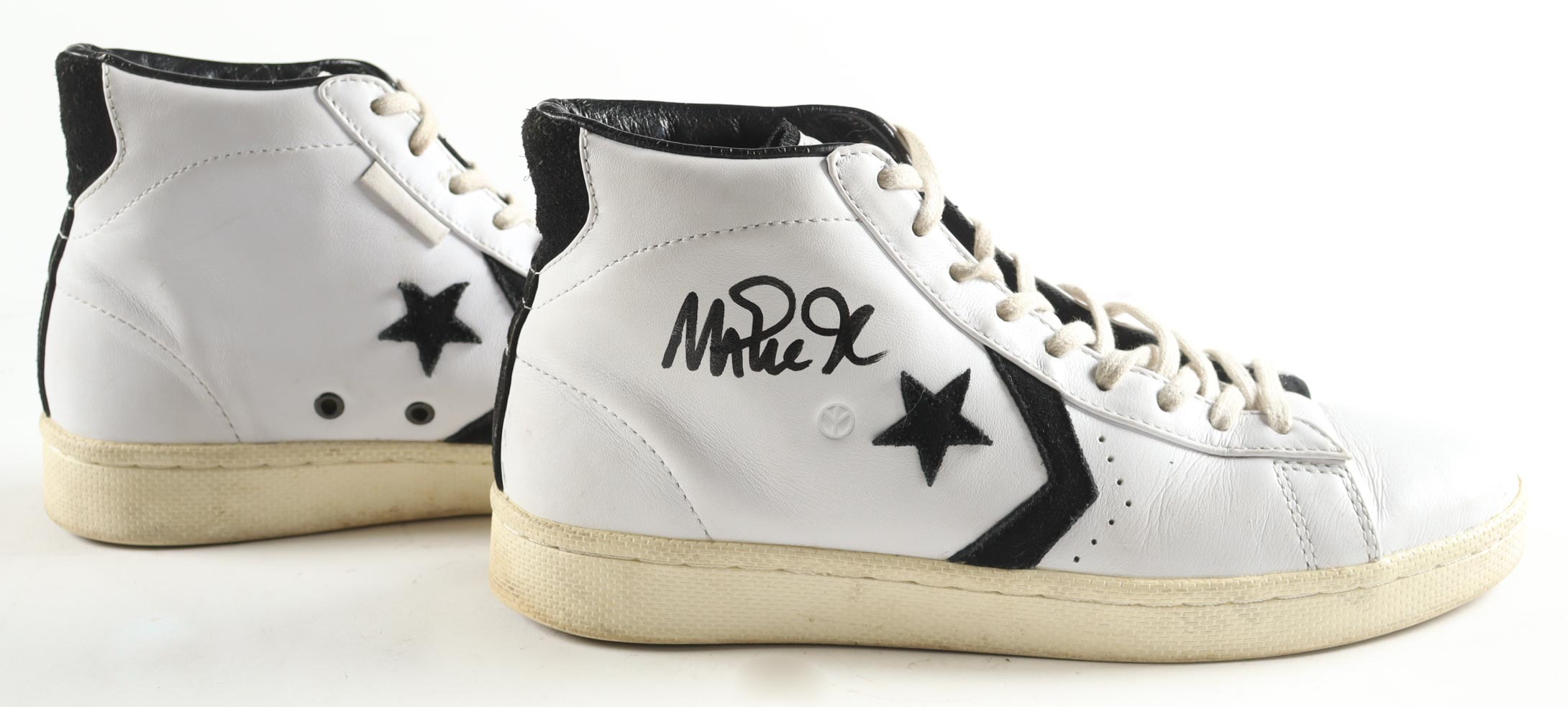 Magic Johnson & Larry Bird Signed Pair of (2) Converse All Star Leather Basketball Shoes with Photo Display Case (Beckett & PSA) at PristineAuction.com Magic Johnson & Larry Bird Signed Pair of (2) Converse All Star Leather Basketball Shoes with Photo Display Case (Beckett & PSA) at PristineAuction.com