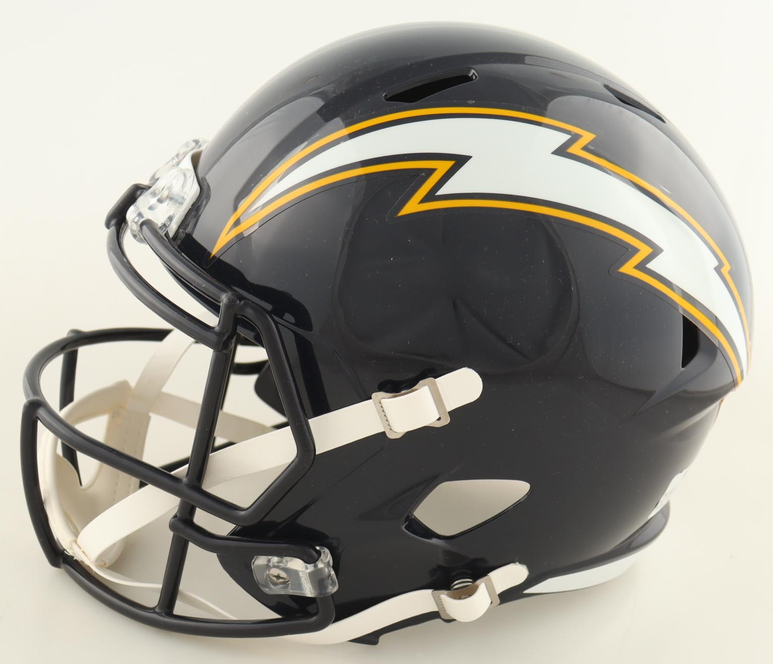 LaDainian Tomlinson Signed Chargers Full-Size Speed Helmet Inscribed "HOF 17" (Beckett) at PristineAuction.com LaDainian Tomlinson Signed Chargers Full-Size Speed Helmet Inscribed "HOF 17" (Beckett) at PristineAuction.com