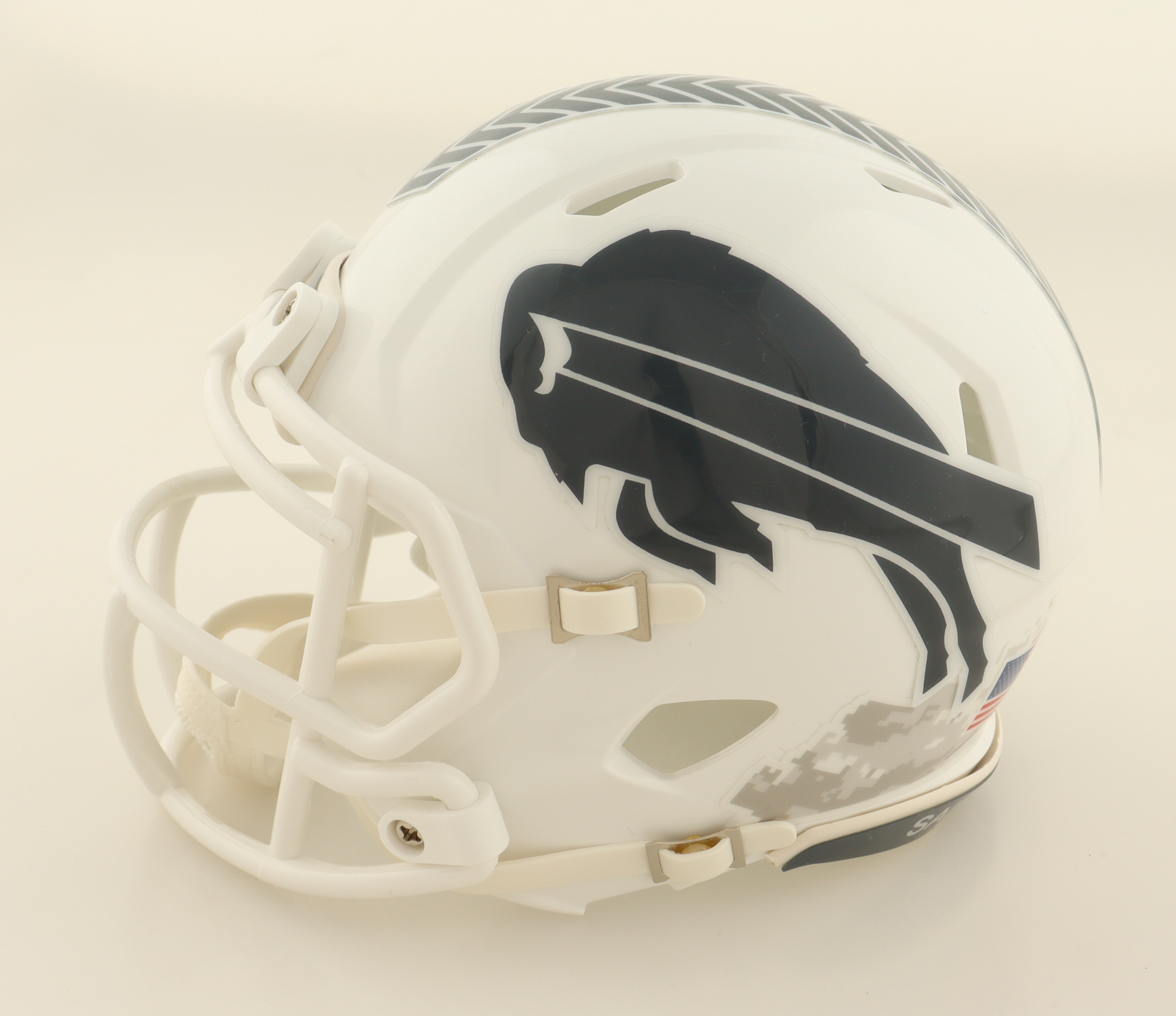 Bruce Smith Signed Bills Salute to Service Alternate Speed Mini Helmet (JSA) at PristineAuction.com Bruce Smith Signed Bills Salute to Service Alternate Speed Mini Helmet (JSA) at PristineAuction.com