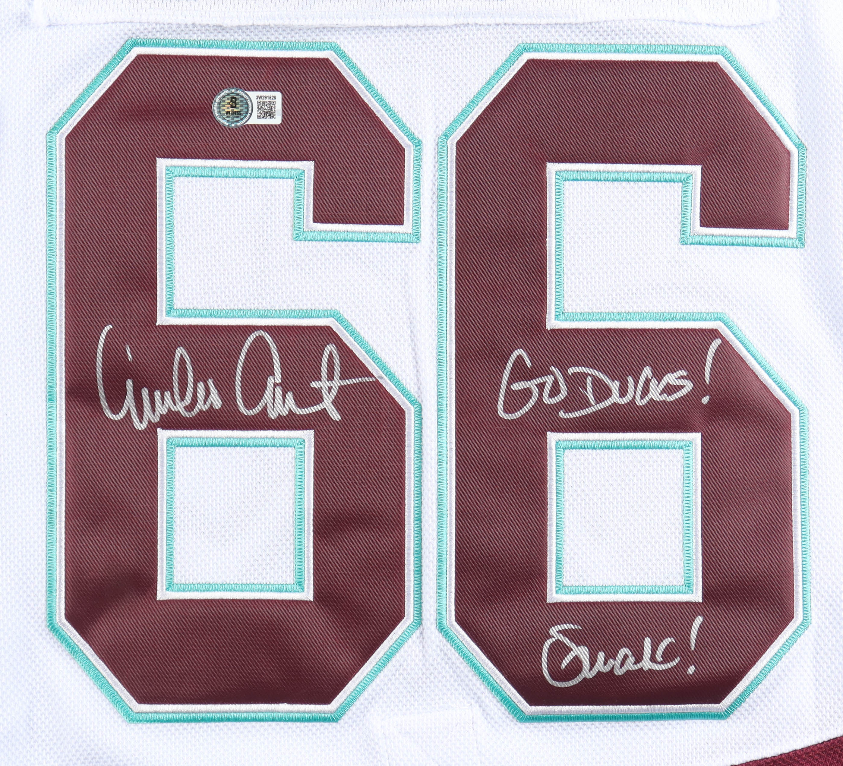 Emilio Estevez Signed "The Mighty Ducks" Jersey Inscribed "Go Ducks!" & "Quack!" (Beckett) at PristineAuction.com Emilio Estevez Signed "The Mighty Ducks" Jersey Inscribed "Go Ducks!" & "Quack!" (Beckett) at PristineAuction.com
